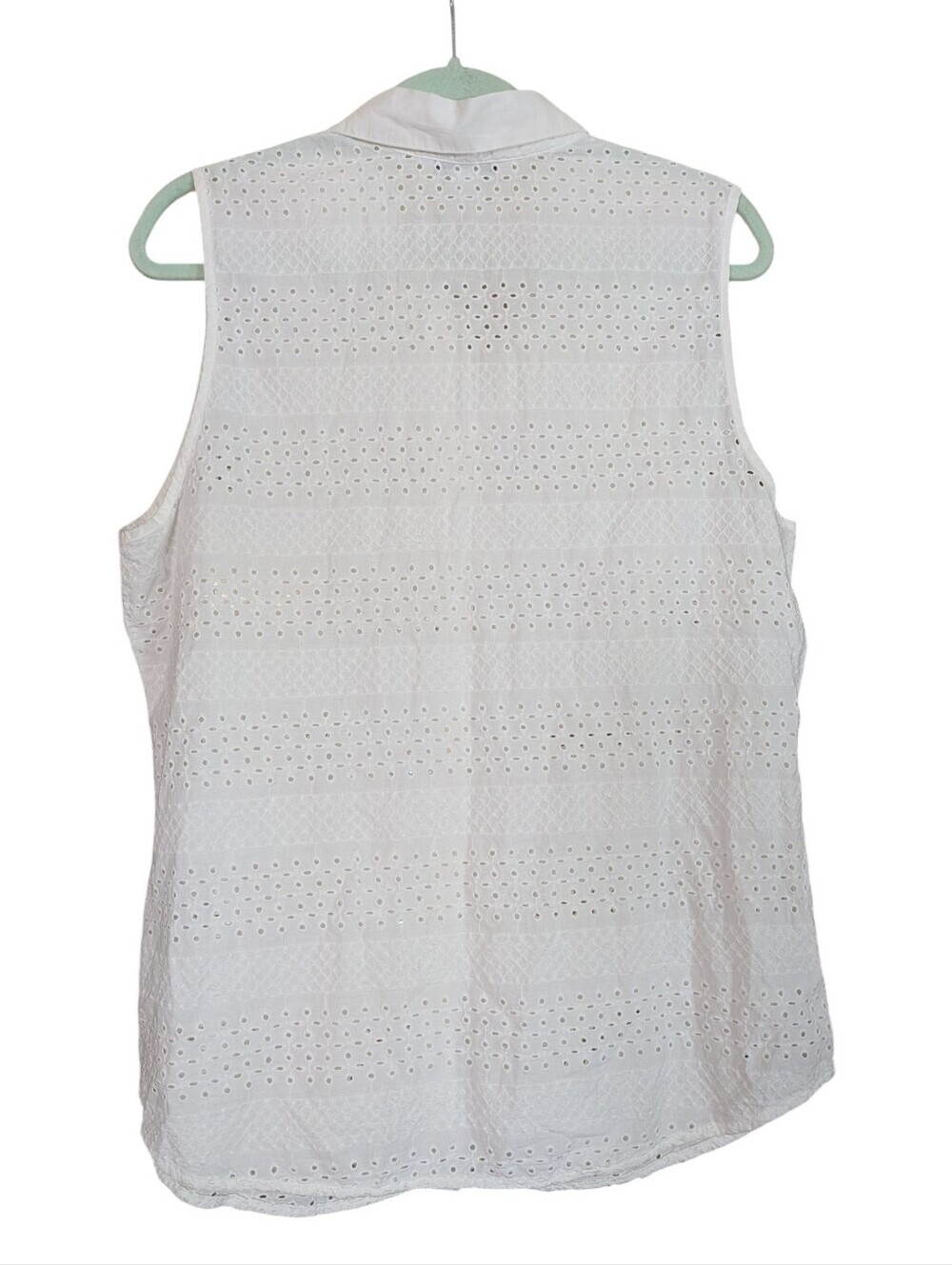 Croft & Barrow White Eyelet Embroidered Sleeveless Button Front Cotton Blouse - Picture 5 of 8